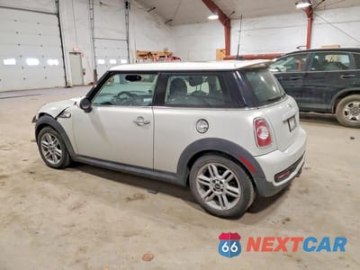 Drugie zdjęcie samochodu z przodu: 2011 MINI COOPER S VIN:WMWSV3C50BTY22153 - miniatura