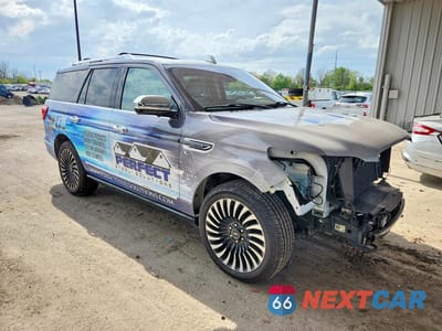 Czwarte zdjęcie samochodu z boku: 2019 LINCOLN NAVIGATOR BLACK LABEL VIN:5LMJJ2TT6KEL01681 - miniatura