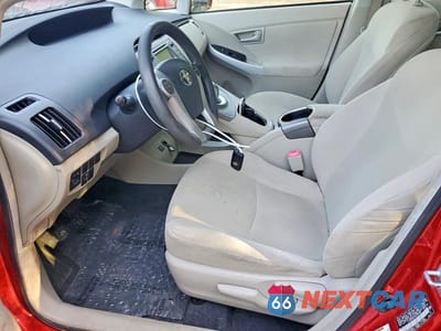 Zdjęcie 7 z 12 samochodu: 2012 TOYOTA PRIUS THREE VIN:JTDKN3DUXC5438895 - miniatura