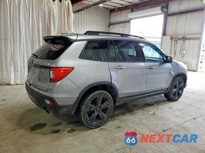 Trzecie zdjęcie samochodu z tyłu: 2020 HONDA PASSPORT ELITE VIN:5FNYF8H00LB006617 - miniatura