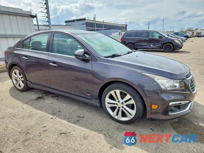 Czwarte zdjęcie samochodu z boku: 2015 CHEVROLET CRUZE LTZ VIN:1G1PG5SB9F7139378 - miniatura