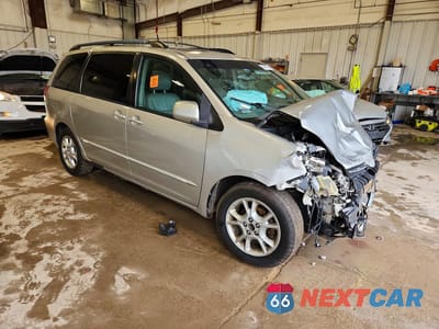 Czwarte zdjęcie samochodu z boku: 2004 TOYOTA SIENNA XLE LIMITED 7 PASSENGER VIN:5TDZA22C44S165964 - miniatura
