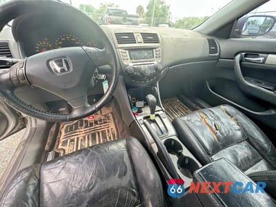 Zdjęcie 9 z 14 samochodu: 2006 HONDA ACCORD EX VIN:1HGCM72656A015092 - miniatura
