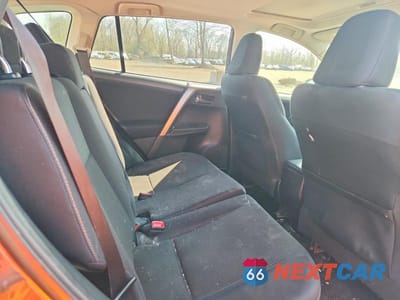Zdjęcie 10 z 13 samochodu: 2015 TOYOTA RAV4 XLE VIN:JTMRFREV8FD133315 - miniatura