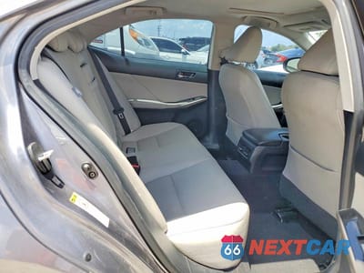 Zdjęcie 10 z 12 samochodu: 2016 LEXUS IS 200T VIN:JTHBA1D23G5009410 - miniatura