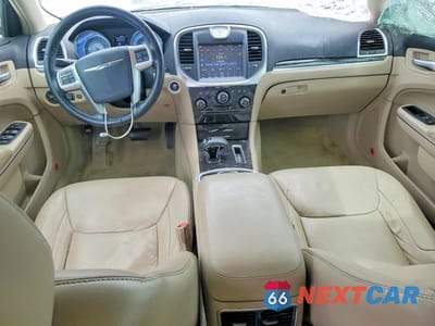 Zdjęcie 8 z 12 samochodu: 2012 CHRYSLER 300 LIMITED VIN:2C3CCACG7CH278031 - miniatura