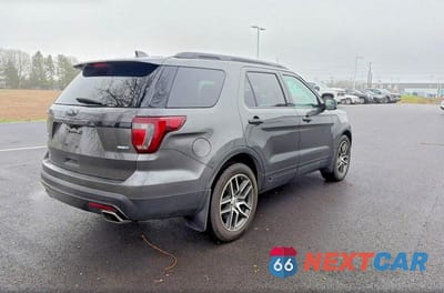 Czwarte zdjęcie samochodu z boku: 2017 FORD EXPLORER SPORT VIN:1FM5K8GT2HGC61160 - miniatura