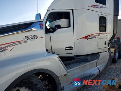 Zdjęcie 9 z 10 samochodu: 2023 KENWORTH CONSTRUCTION T680 VIN:1XKYD49X1PJ255585 - miniatura