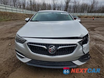 Piąte zdjęcie samochodu w środku: 2018 BUICK REGAL PREFERRED VIN:W04GL6SX4J1060727 - miniatura