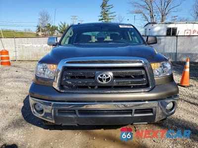 Piąte zdjęcie samochodu w środku: 2010 TOYOTA TUNDRA GRADE VIN:5TFDW5F10AX156528 - miniatura