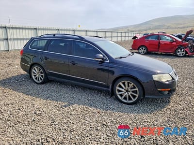 Czwarte zdjęcie samochodu z boku: 2008 VOLKSWAGEN PASSAT WAGON VR6 4MOTION VIN:WVWRU93C08E091744 - miniatura