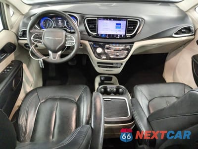 Zdjęcie 8 z 13 samochodu: 2022 CHRYSLER PACIFICA TOURING L VIN:2C4RC1BG1NR123723 - miniatura