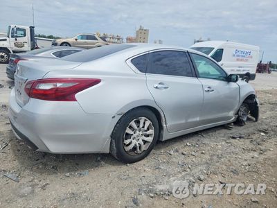 Trzecie zdjęcie samochodu z tyłu: 2018 NISSAN ALTIMA 2.5 S VIN:1N4AL3AP7JC231623 - miniatura