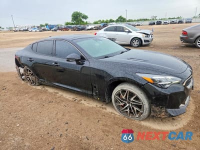 Czwarte zdjęcie samochodu z boku: 2023 KIA STINGER GT LINE VIN:KNAE35LD5P6131440 - miniatura