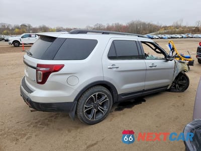 Trzecie zdjęcie samochodu z tyłu: 2013 FORD EXPLORER SPORT VIN:1FM5K8GT8DGC56670 - miniatura