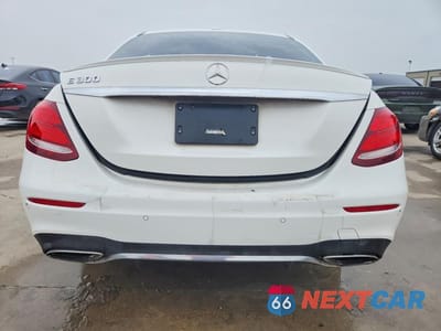 Zdjęcie 6 z 12 samochodu: 2017 MERCEDES-BENZ E 300 VIN:WDDZF4JB0HA240769 - miniatura