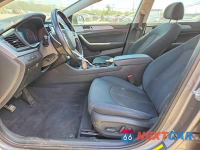 Zdjęcie 7 z 12 samochodu: 2019 HYUNDAI SONATA SEL VIN:5NPE34AF5KH771079 - miniatura