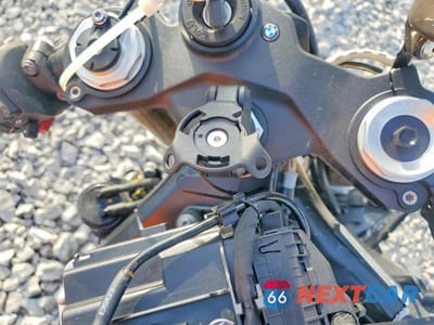 Zdjęcie 7 z 9 samochodu: 2025 BMW S 1000 RR VIN:WB10P230XS6L62112 - miniatura