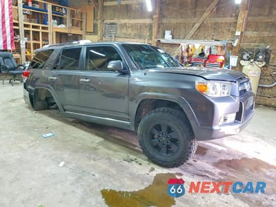 Czwarte zdjęcie samochodu z boku: 2012 TOYOTA 4RUNNER SR5 VIN:JTEBU5JR6C5108326 - miniatura