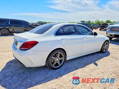 Trzecie zdjęcie samochodu z tyłu: 2015 MERCEDES-BENZ C 300 VIN:55SWF4JB2FU051878 - miniatura