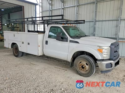 Czwarte zdjęcie samochodu z boku: 2013 FORD F350 SUPER DUTY UTILITY / SERVICE TRUCK VIN:1FDRF3G67DEA10059 - miniatura