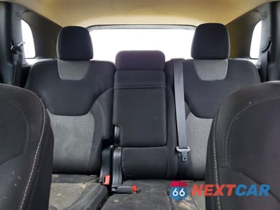 Zdjęcie 10 z 13 samochodu: 2014 JEEP CHEROKEE SPORT VIN:1C4PJMAB8EW140269 - miniatura