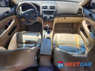 Zdjęcie 8 z 12 samochodu: 2005 HONDA ACCORD EX VIN:1HGCM56895A100368 - miniatura