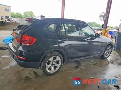Trzecie zdjęcie samochodu z tyłu: 2014 BMW X1 SDRIVE28I VIN:WBAVM1C55EVW48254 - miniatura