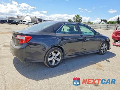Trzecie zdjęcie samochodu z tyłu: 2012 TOYOTA CAMRY SE VIN:4T1BF1FK7CU124149 - miniatura