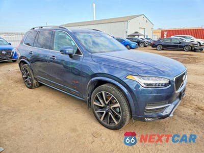 Czwarte zdjęcie samochodu z boku: 2019 VOLVO XC90 T6 MOMENTUM VIN:YV4A22PK7K1488665 - miniatura