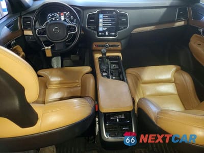 Zdjęcie 8 z 13 samochodu: 2017 VOLVO XC90 T6 VIN:YV4A22PL1H1152463 - miniatura