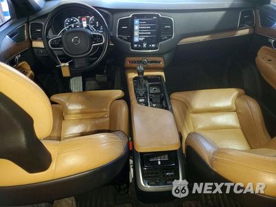 Zdjęcie 8 z 13 samochodu: 2017 VOLVO XC90 T6 VIN:YV4A22PL1H1152463 - miniatura