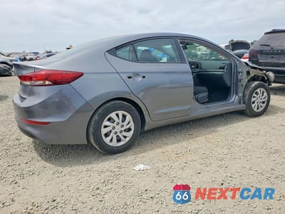 Trzecie zdjęcie samochodu z tyłu: 2018 HYUNDAI ELANTRA SE VIN:5NPD74LF9JH257943 - miniatura