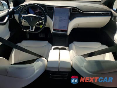 Zdjęcie 8 z 12 samochodu: 2017 TESLA MODEL X VIN:5YJXCAE28HF059123 - miniatura