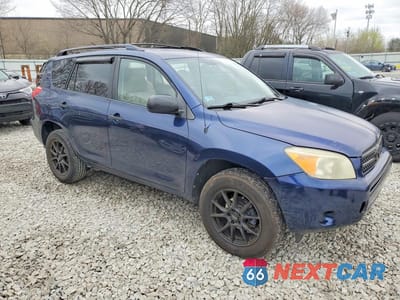 Czwarte zdjęcie samochodu z boku: 2006 TOYOTA RAV4 BASE VIN:JTMZD33V466018284 - miniatura