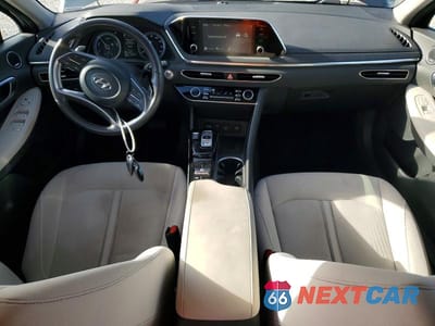 Zdjęcie 8 z 12 samochodu: 2021 HYUNDAI SONATA HYBRID SEL VIN:KMHL34JJ1MA021597 - miniatura