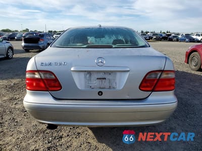 Zdjęcie 6 z 12 samochodu: 2000 MERCEDES-BENZ CLK 320 VIN:WDBLJ65GXYF157240 - miniatura