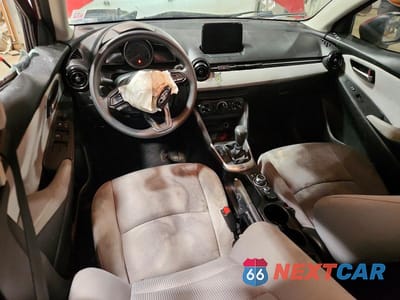 Zdjęcie 8 z 12 samochodu: 2019 TOYOTA YARIS L VIN:3MYDLBYV0KY512498 - miniatura