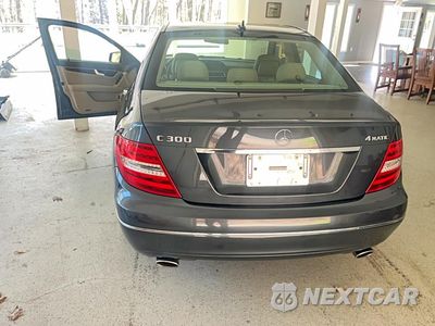 Trzecie zdjęcie samochodu z tyłu: 2014 MERCEDES-BENZ C 300 4MATIC VIN:WDDGF8AB0ER307009 - miniatura