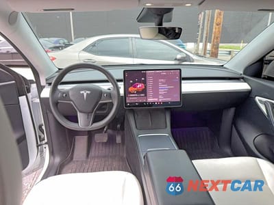 Zdjęcie 9 z 10 samochodu: 2022 TESLA MODEL Y VIN:7SAYGAEE4NF324475 - miniatura
