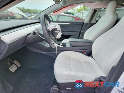 Zdjęcie 7 z 13 samochodu: 2022 TESLA MODEL Y VIN:7SAYGDEE5NF563339 - miniatura