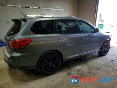 Trzecie zdjęcie samochodu z tyłu: 2017 NISSAN PATHFINDER PLATINUM VIN:5N1DR2MM2HC909797 - miniatura