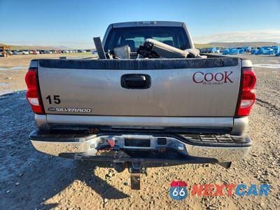 Zdjęcie 6 z 12 samochodu: 2006 CHEVROLET SILVERADO K2500 HEAVY DUTY VIN:1GCHK23D86F168711 - miniatura