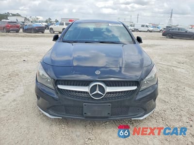 Piąte zdjęcie samochodu w środku: 2018 MERCEDES-BENZ CLA 250 VIN:WDDSJ4EB5JN615435 - miniatura