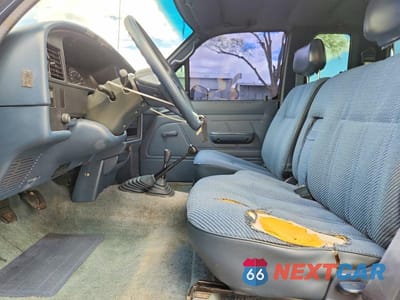 Zdjęcie 7 z 12 samochodu: 1993 TOYOTA PICKUP DELUXE V6 VIN:JT4VN13DXP5116170 - miniatura
