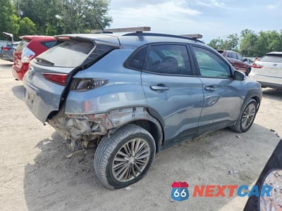 Trzecie zdjęcie samochodu z tyłu: 2020 HYUNDAI KONA SEL VIN:KM8K22AA4LU558495 - miniatura