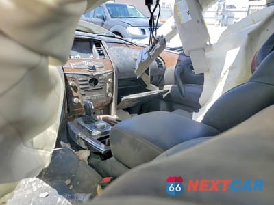 Zdjęcie 8 z 12 samochodu: 2015 INFINITI QX80 BASE VIN:JN8AZ2NE0F9087661 - miniatura