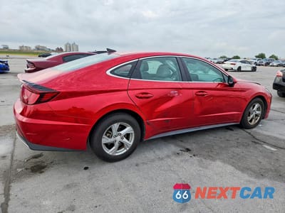 Trzecie zdjęcie samochodu z tyłu: 2021 HYUNDAI SONATA SE VIN:5NPEG4JA1MH073600 - miniatura