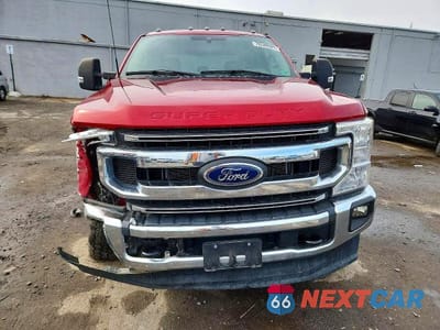 Piąte zdjęcie samochodu w środku: 2022 FORD F350 SUPER DUTY VIN:1FT8W3BN0NEC57469 - miniatura