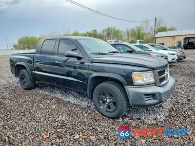 Czwarte zdjęcie samochodu z boku: 2008 DODGE DAKOTA SXT VIN:1D7HW38K18S628843 - miniatura